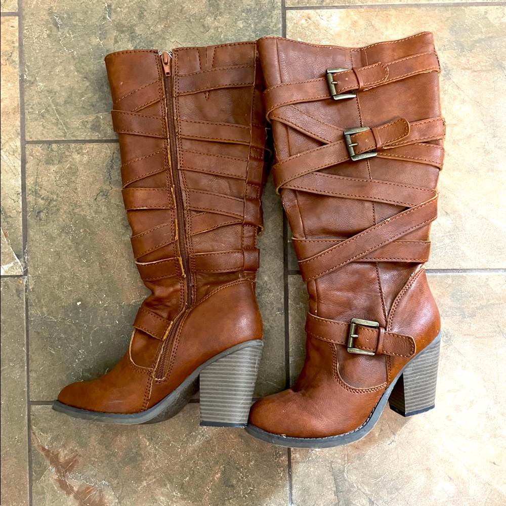 Women’s Knee high boots, Size 6.5